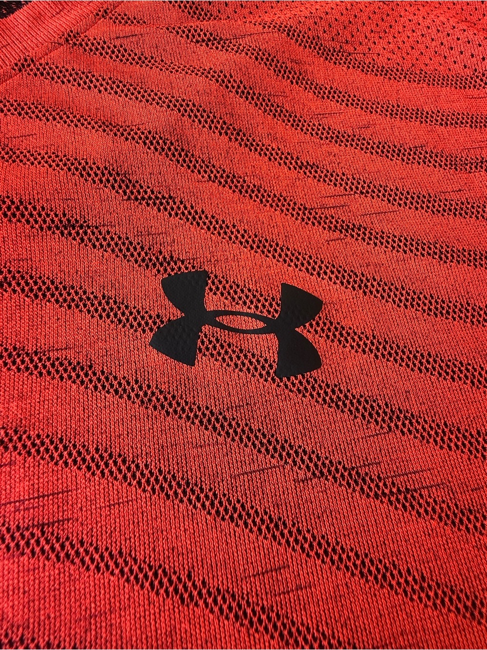 Under Armour Red Performance Short Sleeve Tee - Picture 3 of 7